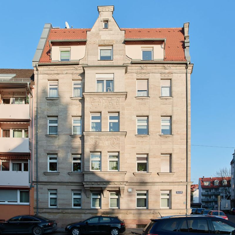 Idastraße 1 in Nürnberg, mehrstöckiges Wohngebäude, Ansicht seitlich, vorne